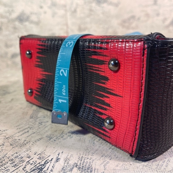 Sondra Roberts Square crossbody red and black bag - Picture 13 of 13